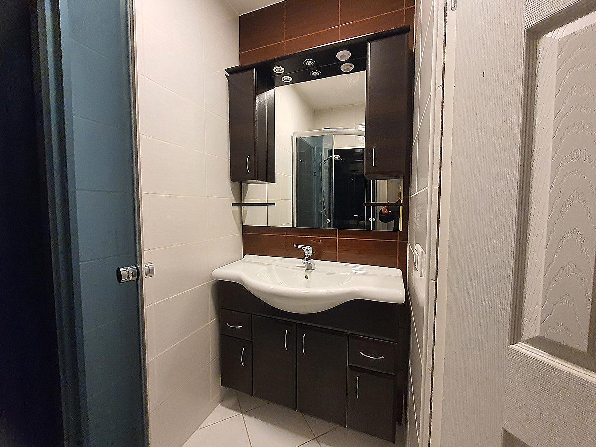 Balatonalmádi – mosdó és WC